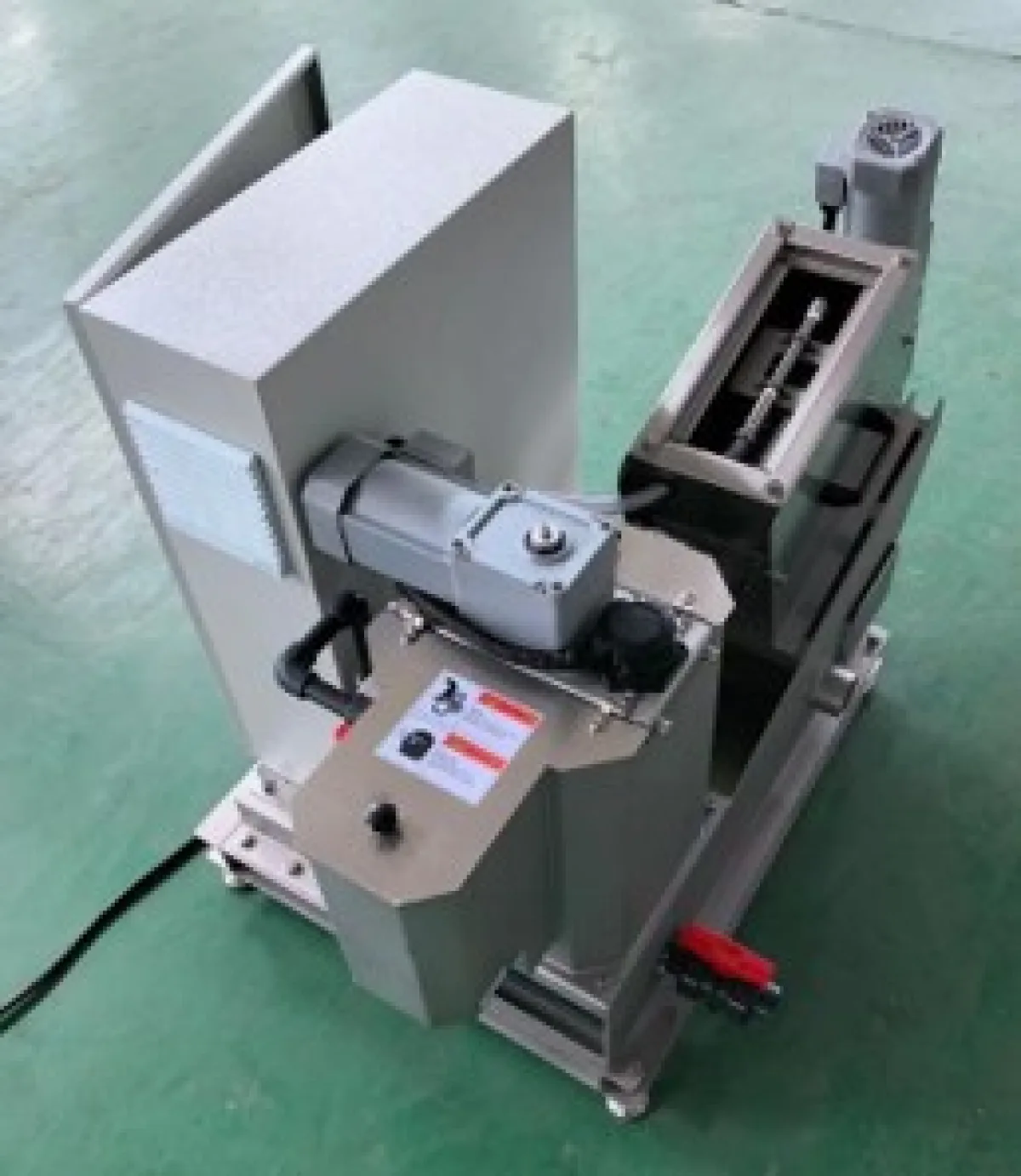 Screw Press untuk Optimalisasi Air Lindi